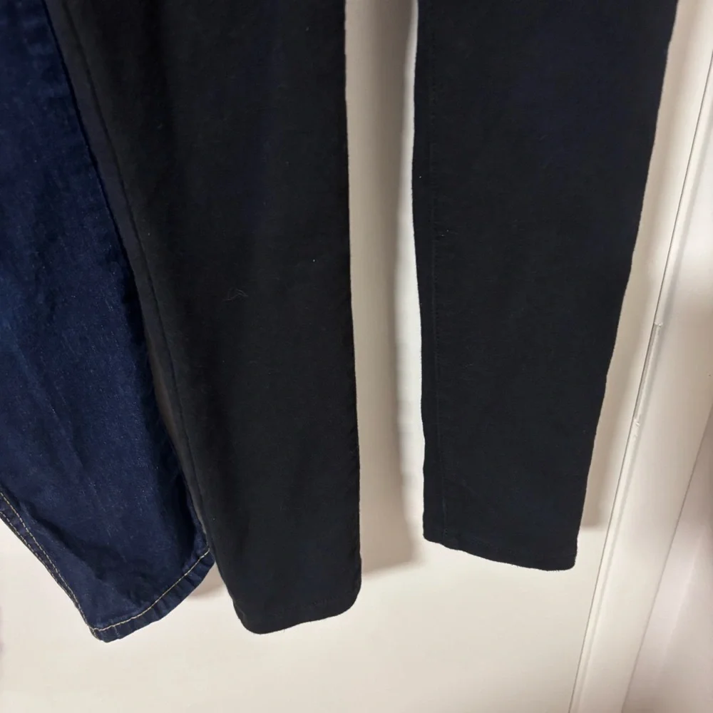 Bundle of 2 Cat & Jack kids jeggings/jeans size 6 and 6/7